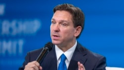 Falso: Gobernador de Florida se burla del oligarca ucraniano que donó dinero a los afectados por los incendios en Los Ángeles